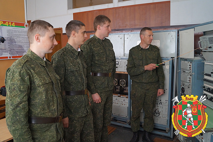 Служба в полку связи